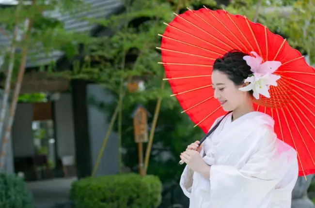 木曾路はすべて山の中である。